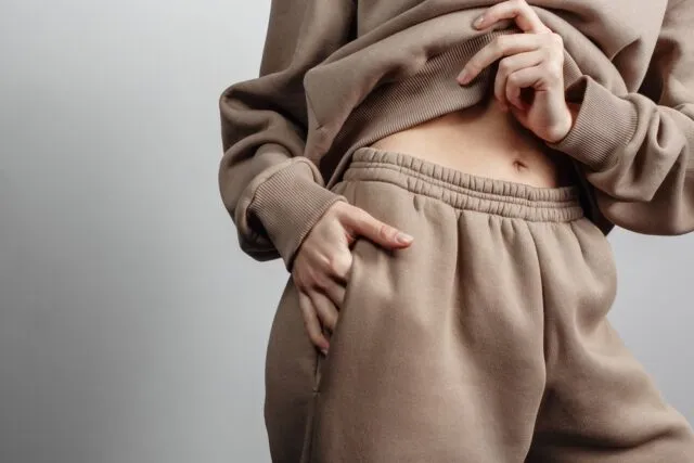 Ținute athleisure pentru femei: comoditate cu stil